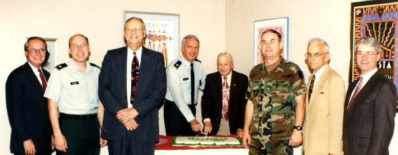 L-R: LTC Gisin, COL Hudak, COL Eveland, COL Briggs, 
COL Richards, COL Maxwell, COL Harder, and COL Sorenson at  
June 1997 meeting of Baylor HCA Program Directors
